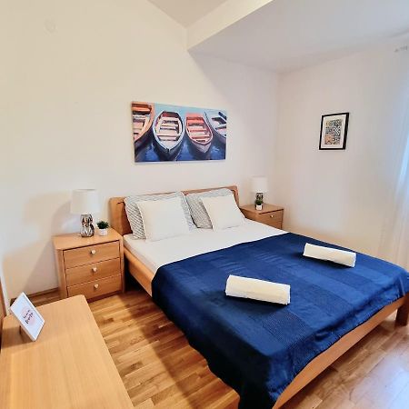 App Oleander Apartment Umag Exterior photo
