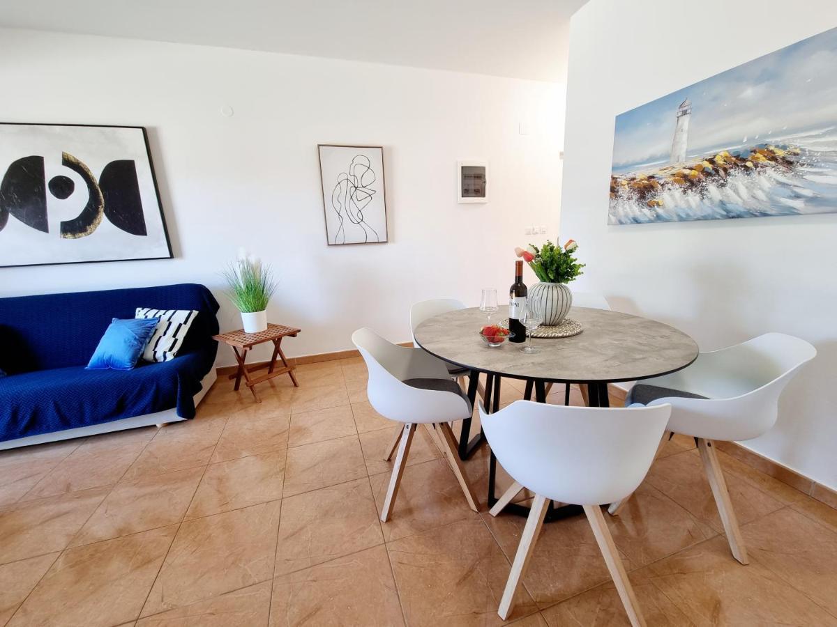 App Oleander Apartment Umag Exterior photo